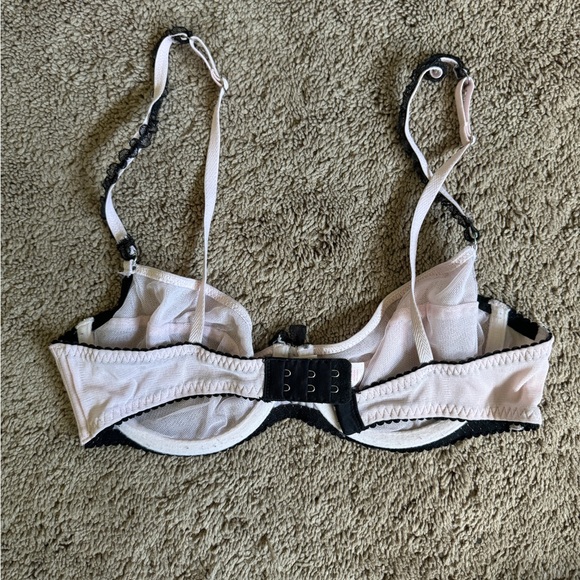 VS Lace Bra With Bow - Picture 4 of 4